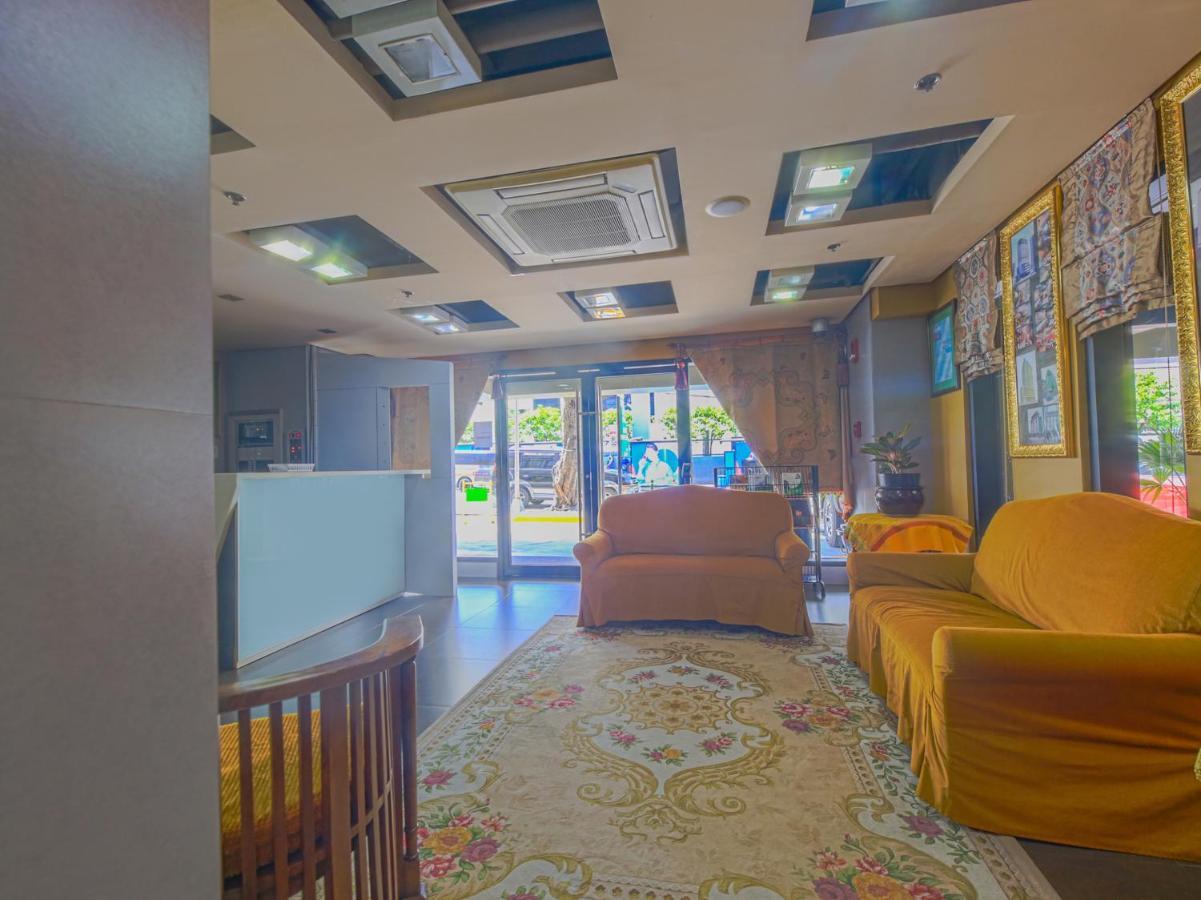 Super Oyo Capital O 907 Ceo Flats Hotel Makati City Exterior photo