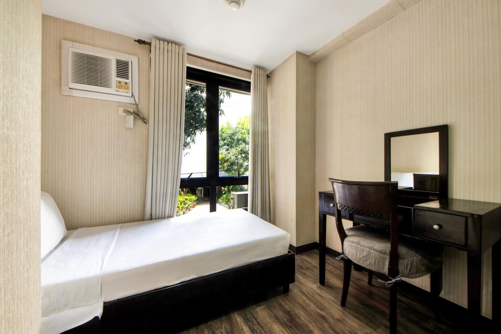 Super Oyo Capital O 907 Ceo Flats Hotel Makati City Exterior photo